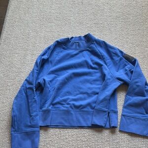 On cloud Blue Crewneck Sweatshirt- with side zip vents
